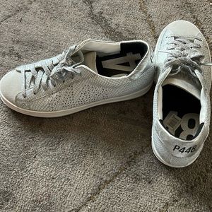 EUC P448 women’s sneakers size 38 white silver